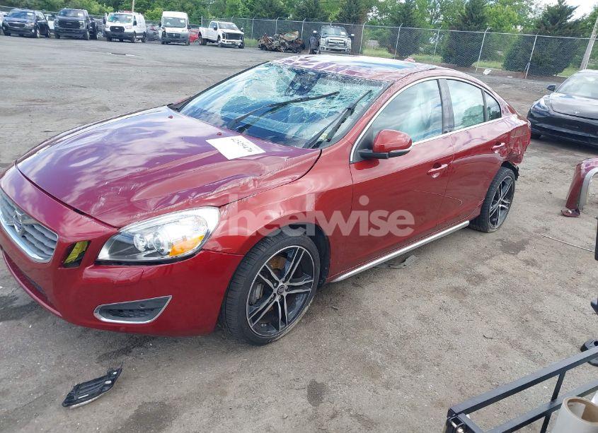 Photo 2 of 2013 Volvo S60 T6/T6 PLATINUM/T6 PREMIER PLUS/T6 R-DESIGN/T6 R-DESIGN PLATINUM (VIN YV1902FH1D2176480)