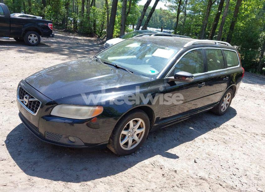 Photo 2 of 2010 Volvo V70 3.2/3.2 R-DESIGN (VIN YV1982BW6A1140038)