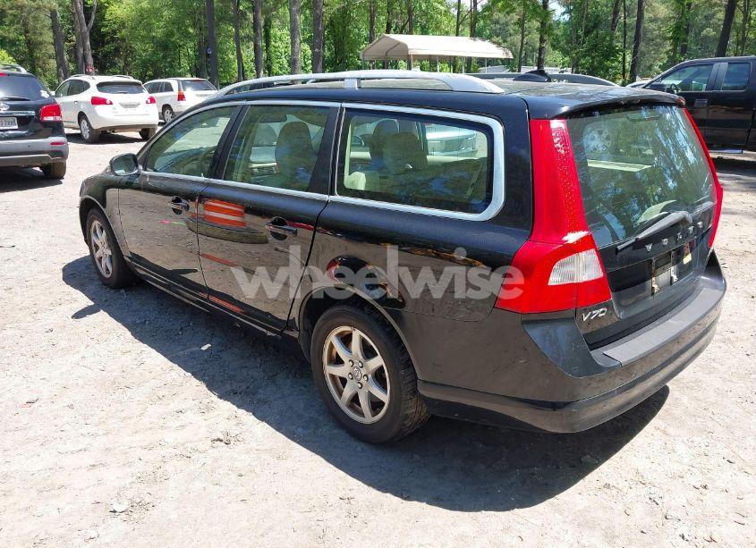 Photo 3 of 2010 Volvo V70 3.2/3.2 R-DESIGN (VIN YV1982BW6A1140038)