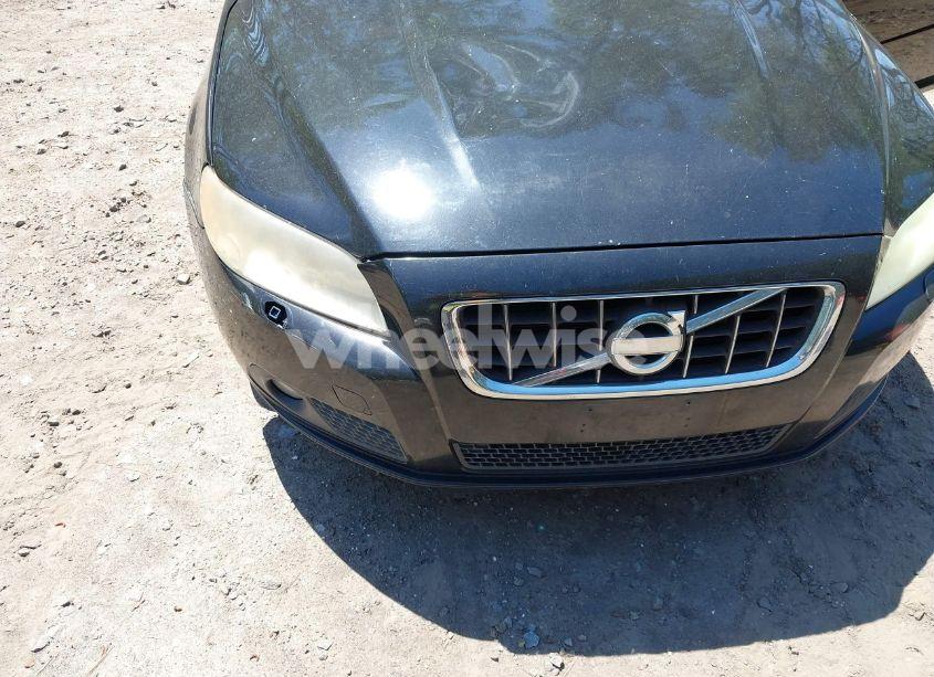 Photo 6 of 2010 Volvo V70 3.2/3.2 R-DESIGN (VIN YV1982BW6A1140038)