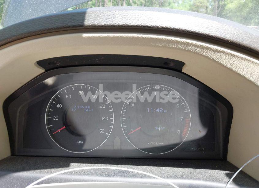 Photo 7 of 2010 Volvo V70 3.2/3.2 R-DESIGN (VIN YV1982BW6A1140038)