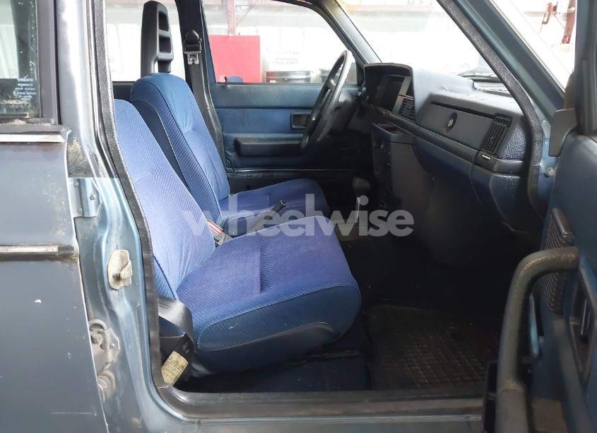 Photo 5 of 1985 Volvo 244 DL/GL (VIN YV1AX8843F1088206)