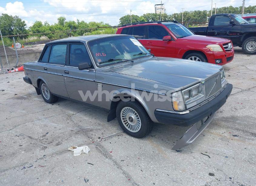 1985 Volvo 244 DL/GL (VIN YV1AX8845F1111890) main photo