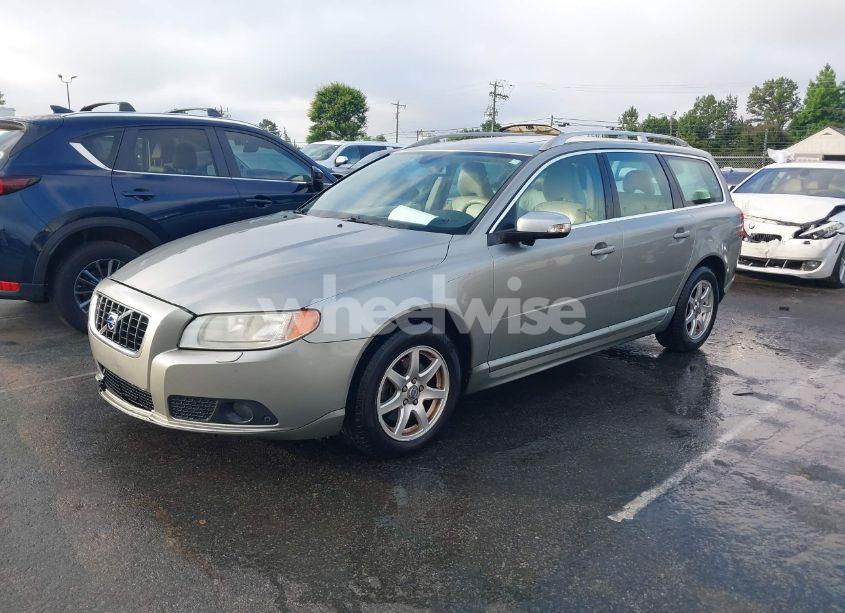 Photo 2 of 2008 Volvo V70 3.2 (VIN YV1BW982381047279)