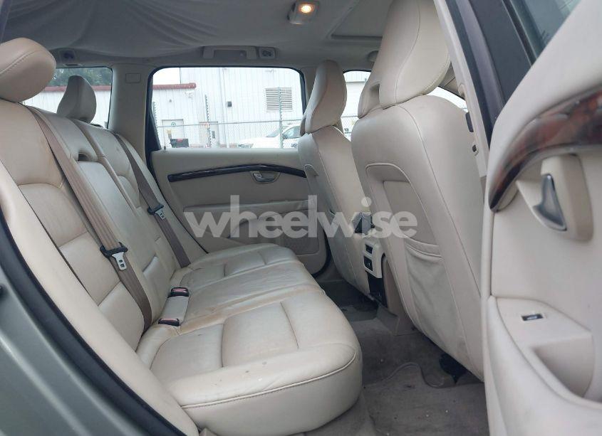 Photo 8 of 2008 Volvo V70 3.2 (VIN YV1BW982381047279)