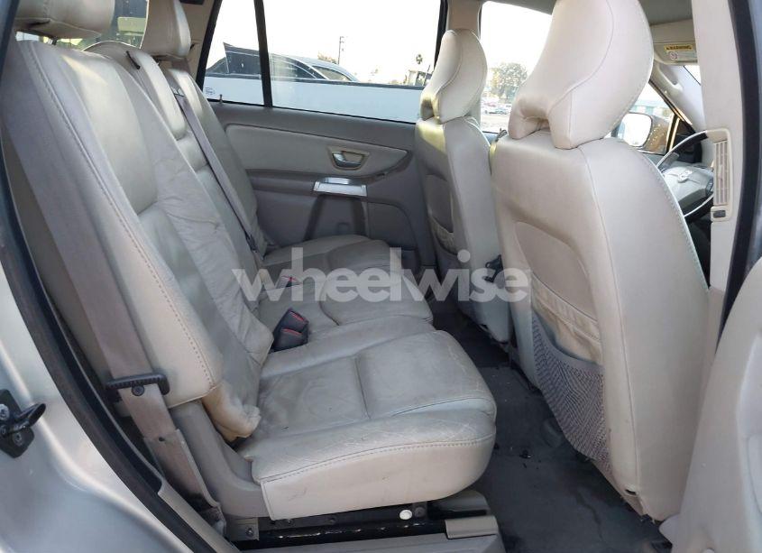 Photo 8 of 2004 Volvo Xc90 2.5T (VIN YV1CN59H541079888)