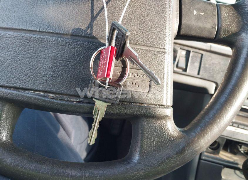 Photo 11 of 1991 Volvo 740 (VIN YV1FA8841M2525280)