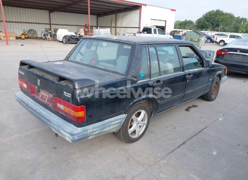 Photo 4 of 1991 Volvo 740 (VIN YV1FA8841M2525280)