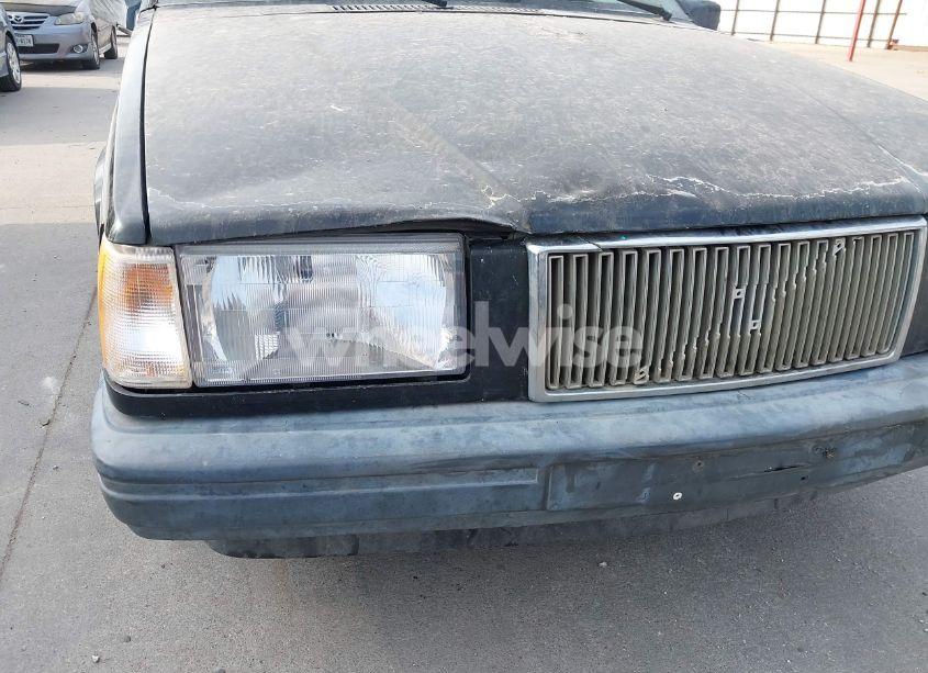 Photo 6 of 1991 Volvo 740 (VIN YV1FA8841M2525280)