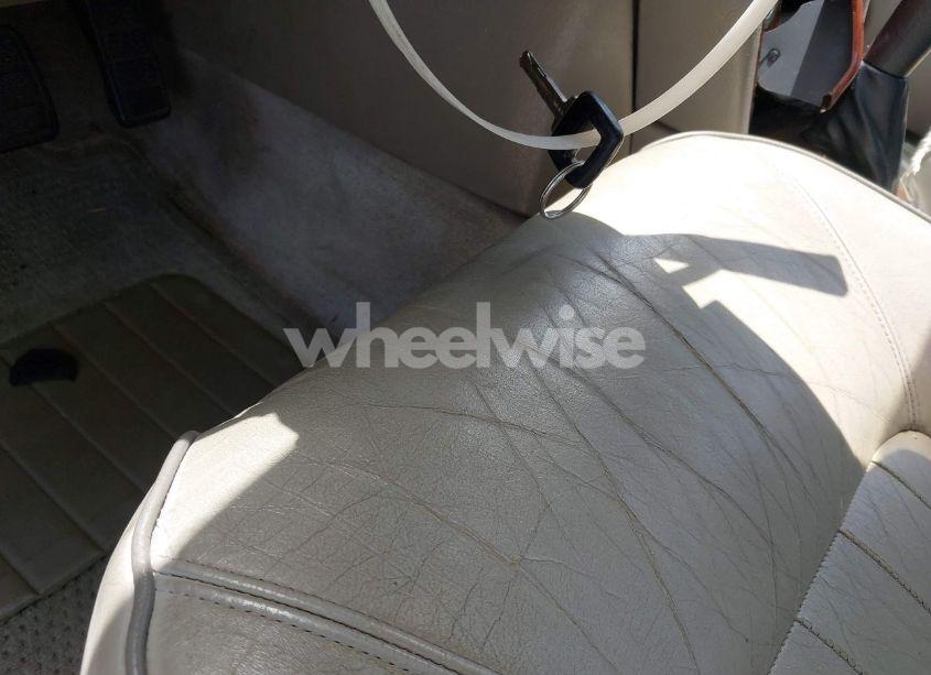 Photo 11 of 1998 Volvo S90 (VIN YV1KS9605W1128293)