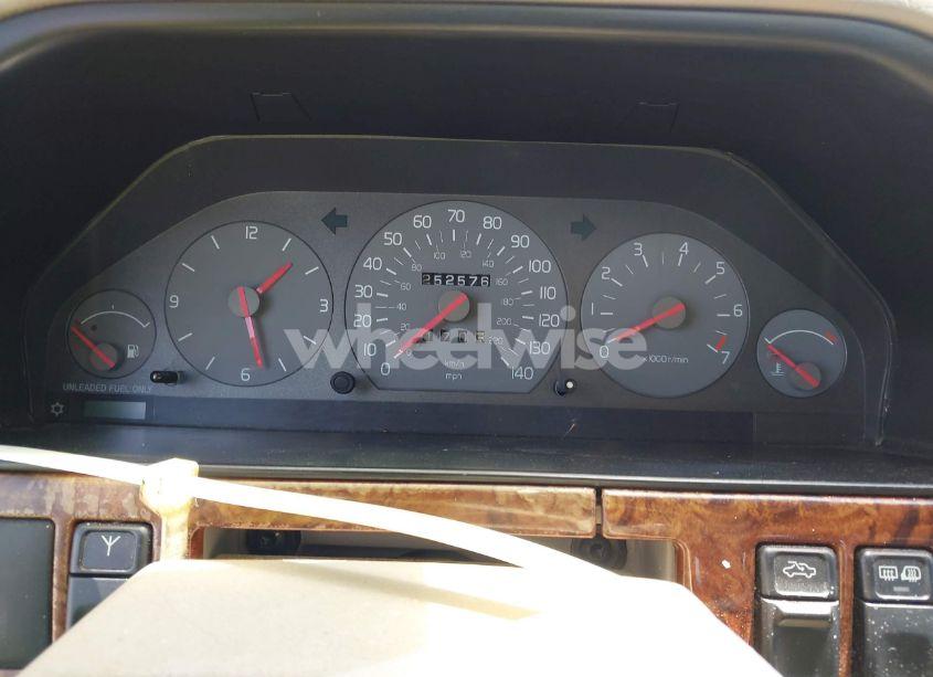 Photo 15 of 1998 Volvo S90 (VIN YV1KS9605W1128293)