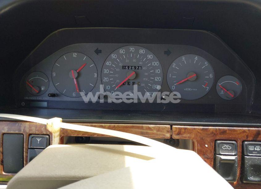 Photo 7 of 1998 Volvo S90 (VIN YV1KS9605W1128293)