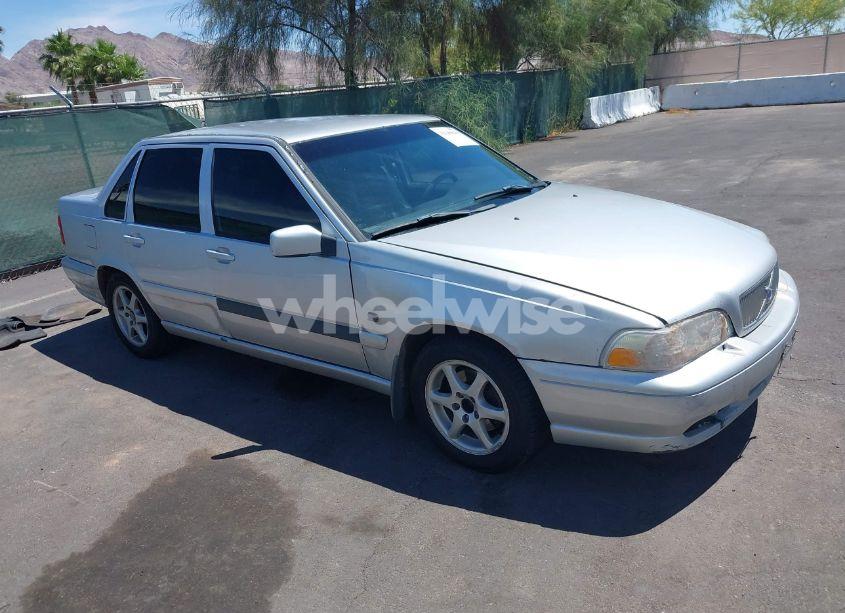 1999 Volvo S70 (VIN YV1LS55A0X2597598) main photo