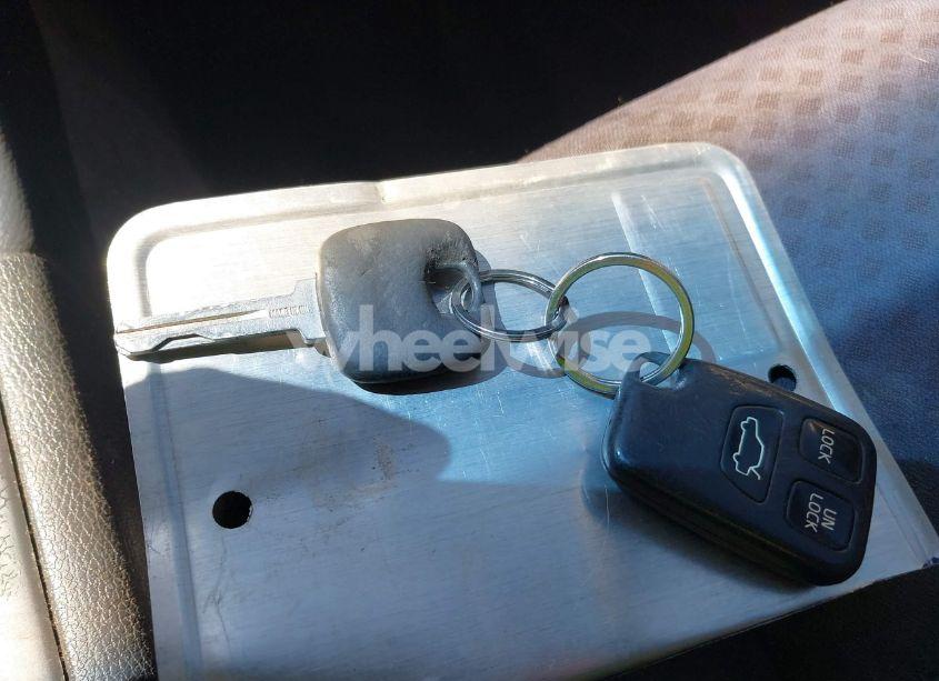 Photo 11 of 1999 Volvo S70 (VIN YV1LS55A0X2597598)