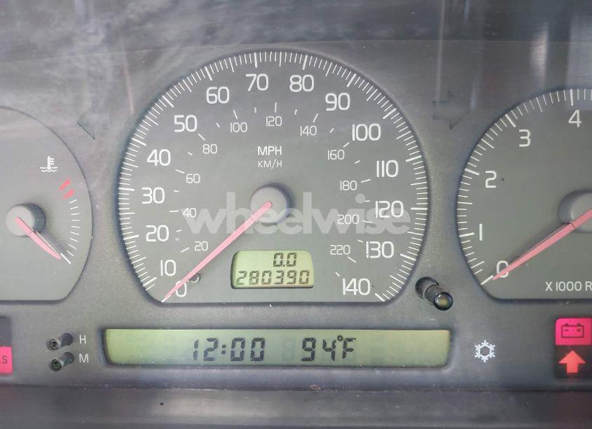 Photo 7 of 1999 Volvo S70 (VIN YV1LS55A0X2597598)