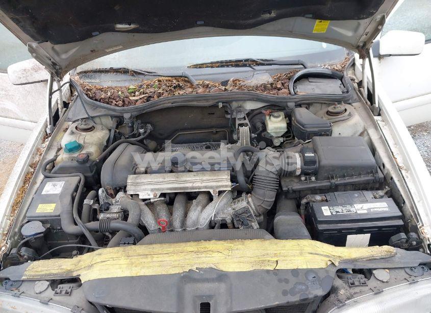 Photo 10 of 1999 Volvo S70 (VIN YV1LS55A2X2620251)