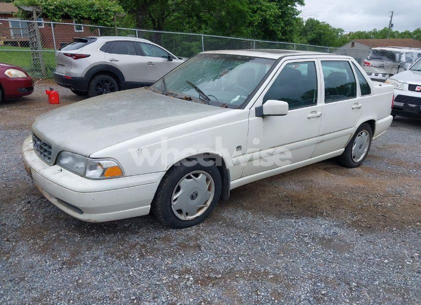 Photo 2 of 1999 Volvo S70 (VIN YV1LS55A2X2620251)