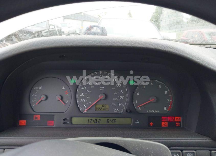 Photo 7 of 1999 Volvo S70 (VIN YV1LS55A2X2620251)