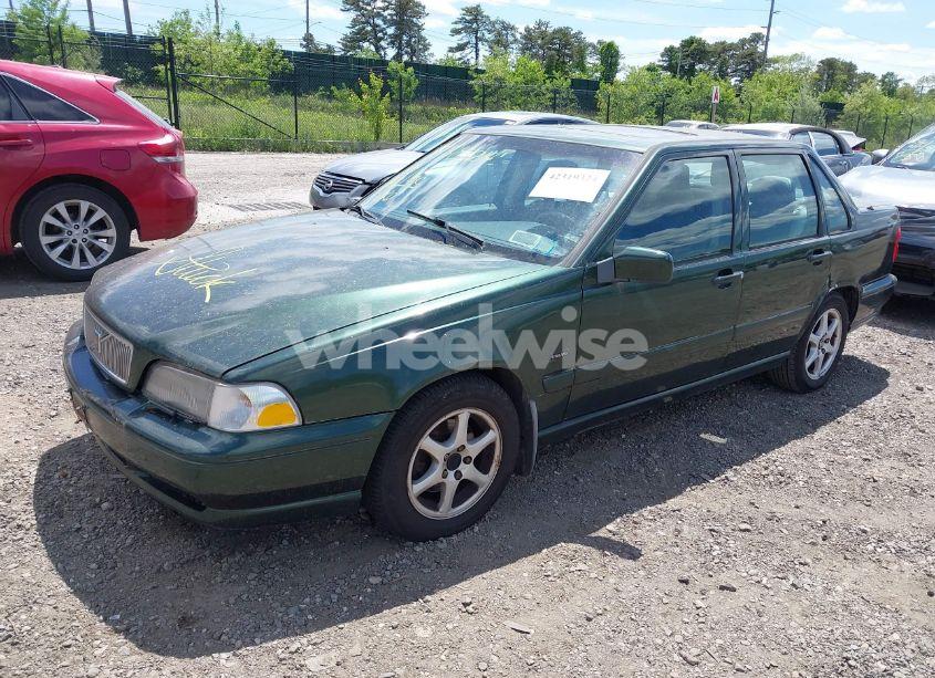 Photo 2 of 1998 Volvo S70 GLT (VIN YV1LS5644W2447467)