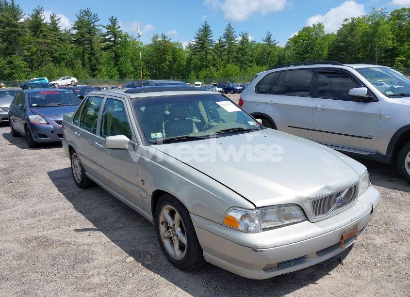 2000 Volvo S70 GLT/SE (VIN YV1LS56D5Y2661189) main photo