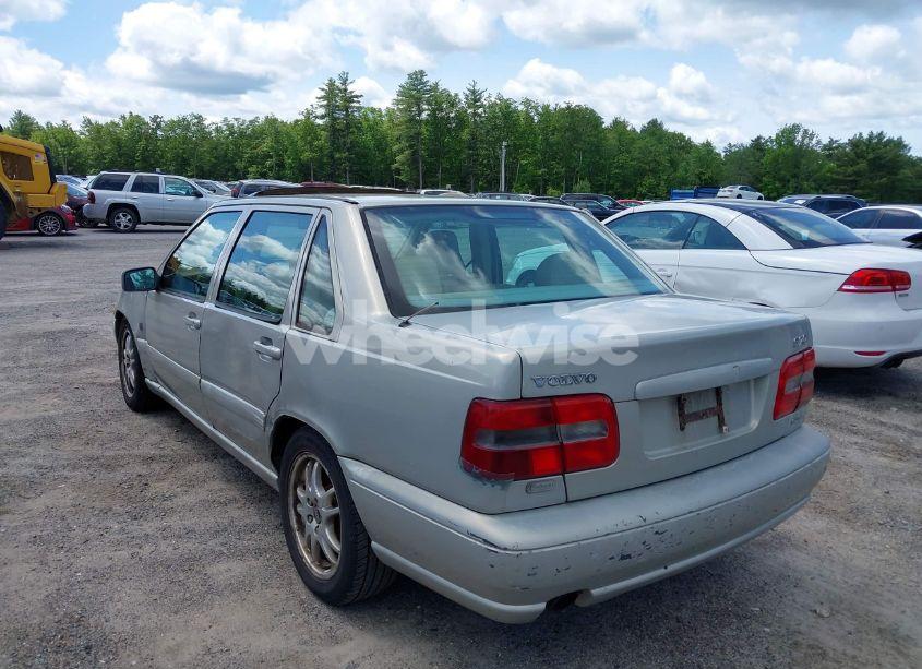 Photo 3 of 2000 Volvo S70 GLT/SE (VIN YV1LS56D5Y2661189)