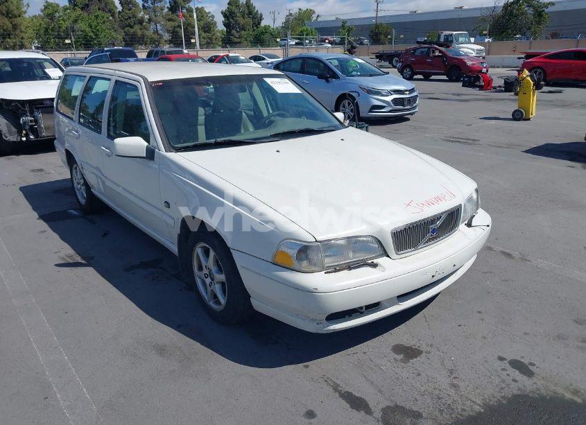 2000 Volvo V70 SE (VIN YV1LW61J4Y2646710) main photo