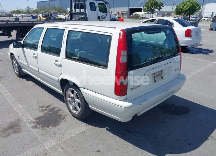 Photo 3 of 2000 Volvo V70 SE (VIN YV1LW61J4Y2646710)