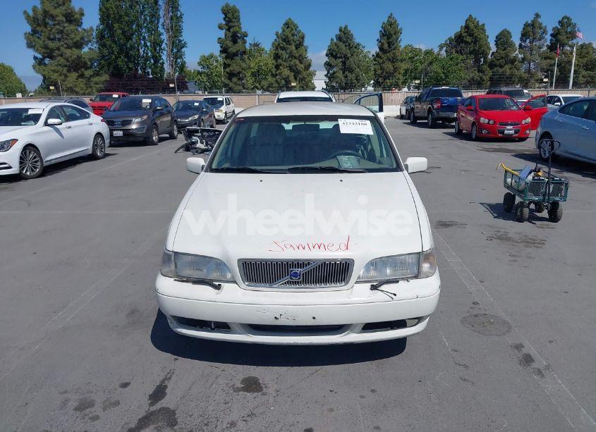 Photo 6 of 2000 Volvo V70 SE (VIN YV1LW61J4Y2646710)