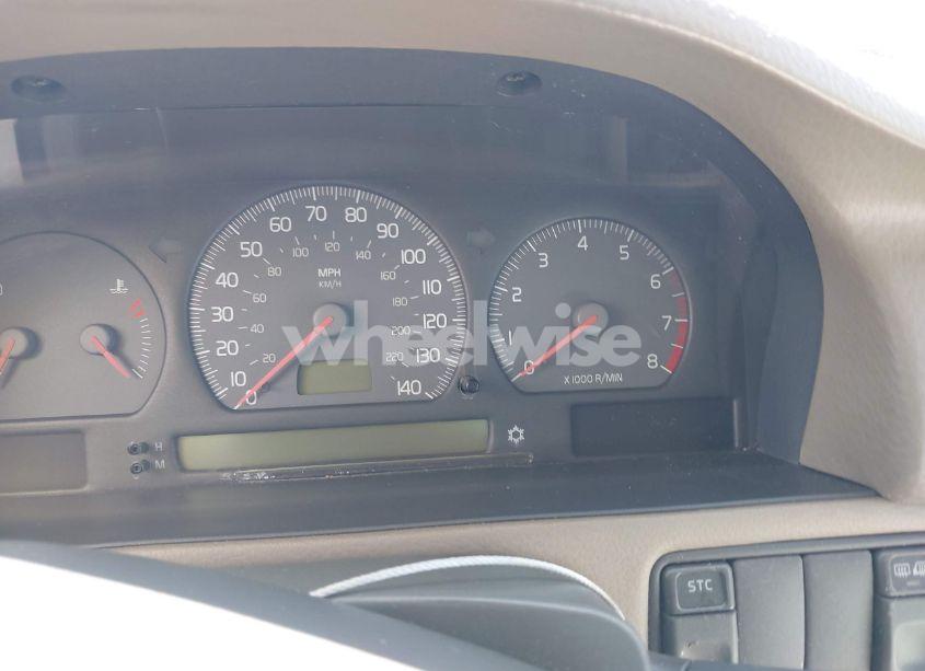 Photo 7 of 2000 Volvo V70 SE (VIN YV1LW61J4Y2646710)