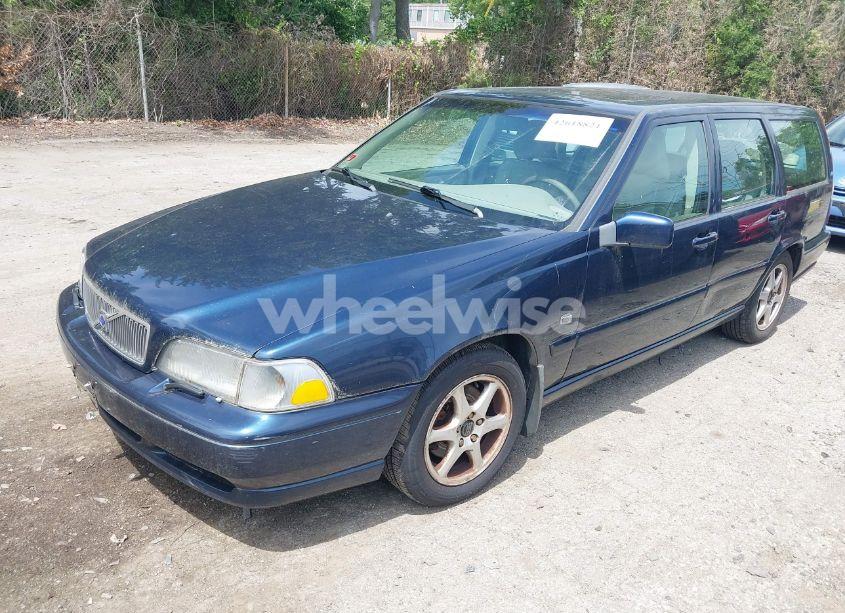 Photo 2 of 2000 Volvo V70 SE (VIN YV1LW61J7Y2650265)
