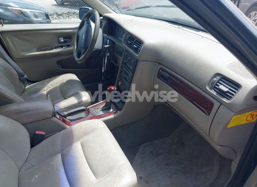 Photo 5 of 2000 Volvo V70 SE (VIN YV1LW61J7Y2650265)