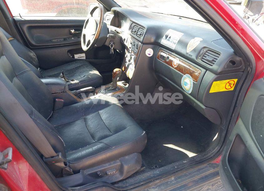 Photo 5 of 1998 Volvo V70 AWD (VIN YV1LZ5640W2526081)