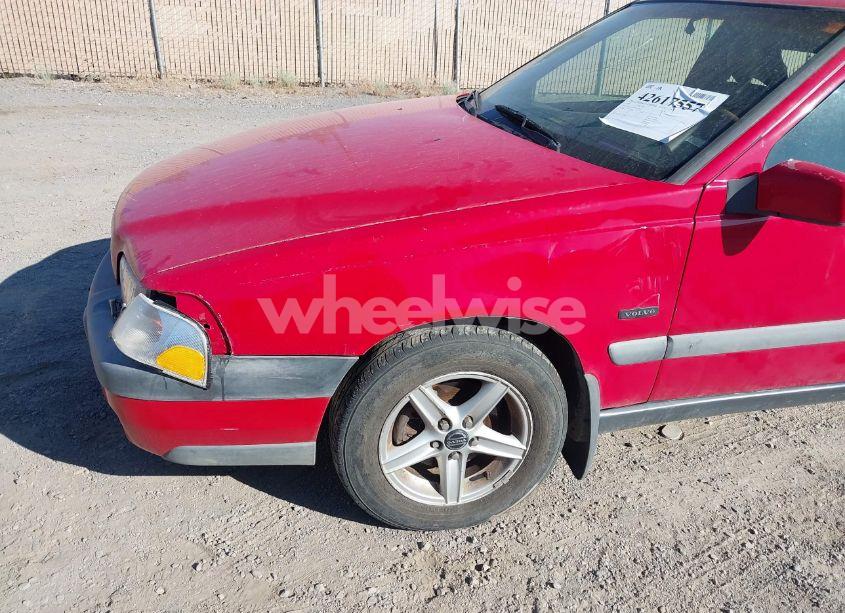 Photo 6 of 1998 Volvo V70 AWD (VIN YV1LZ5640W2526081)
