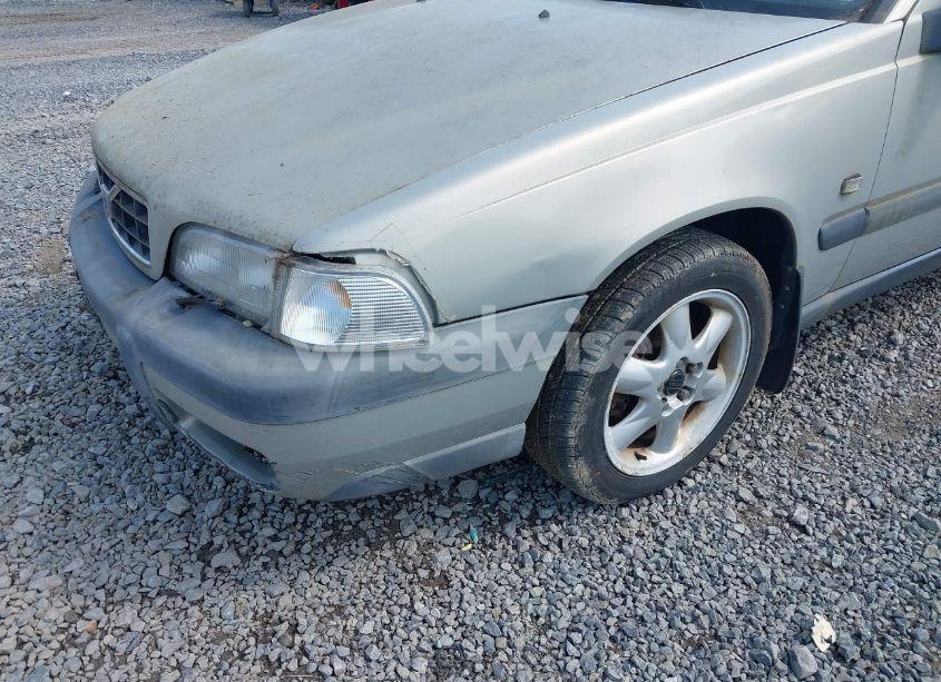 Photo 6 of 2000 Volvo V70 XC/XC SE (VIN YV1LZ56D9Y2721437)