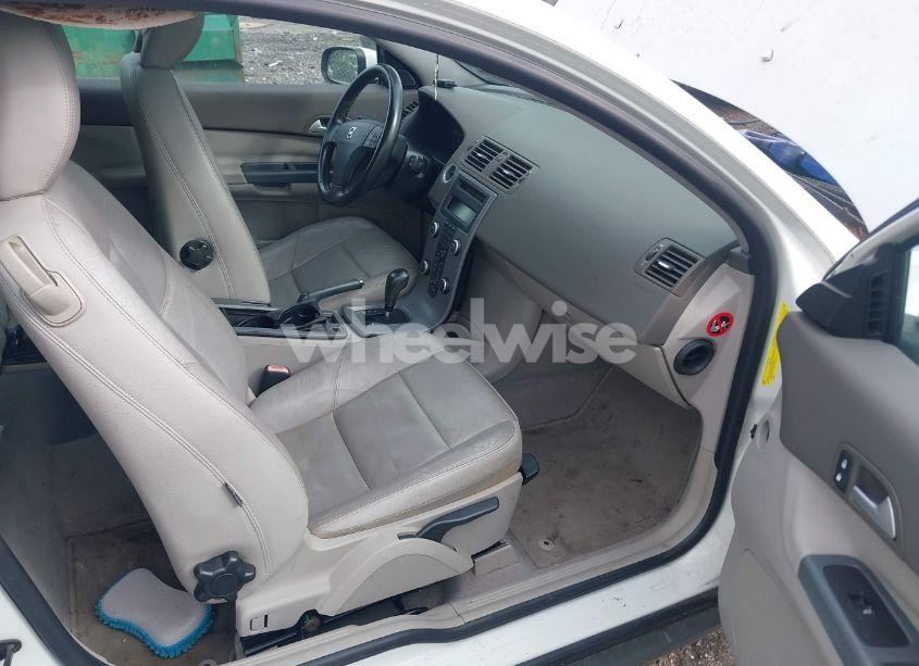 Photo 5 of 2008 Volvo C30 T5 R-DESIGN/T5 VERSION 1.0/T5 VERSION 2.0 (VIN YV1MK672482081519)