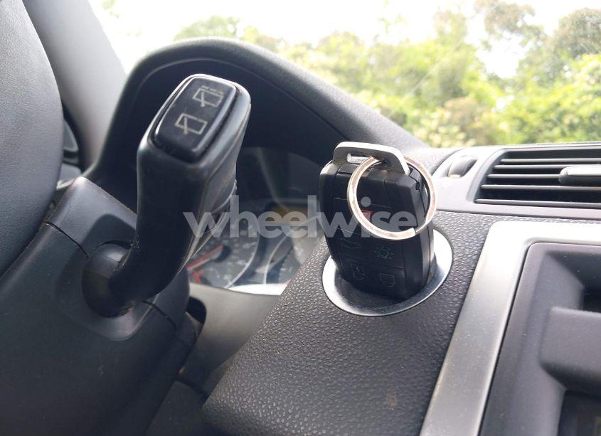 Photo 11 of 2008 Volvo V50 2.4I (VIN YV1MW382082379020)