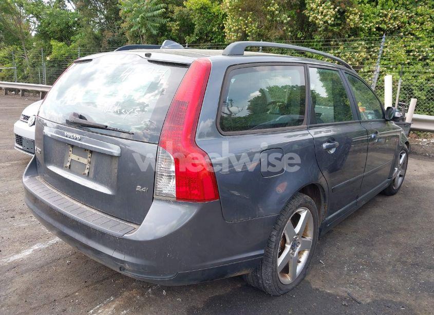 Photo 4 of 2008 Volvo V50 2.4I (VIN YV1MW382082379020)