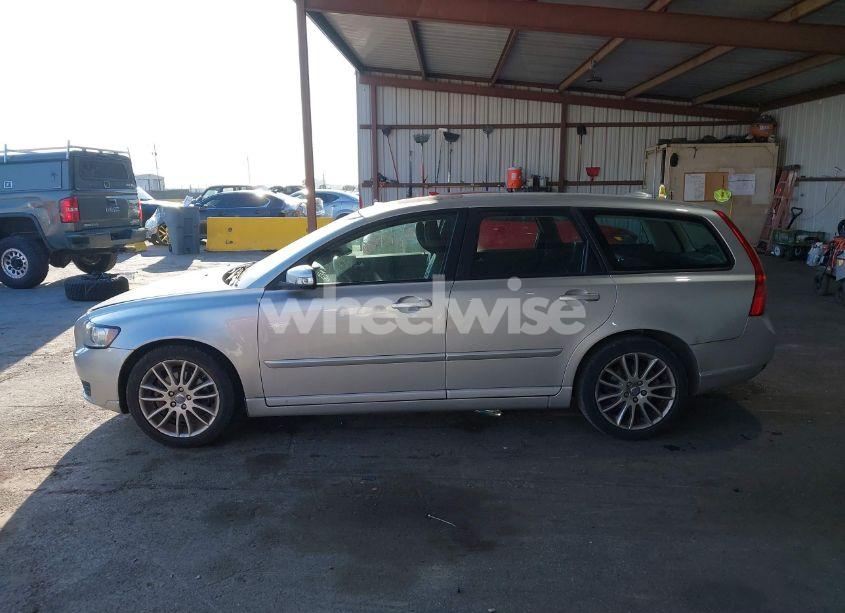 Photo 15 of 2009 Volvo V50 2.4I (VIN YV1MW390592470167)