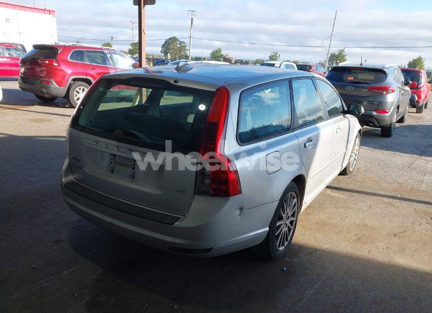 Photo 4 of 2009 Volvo V50 2.4I (VIN YV1MW390592470167)