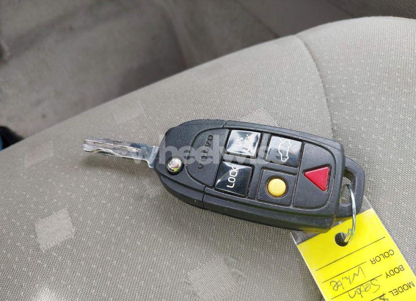 Photo 11 of 2007 Volvo S60 2.5T (VIN YV1RH592872643853)