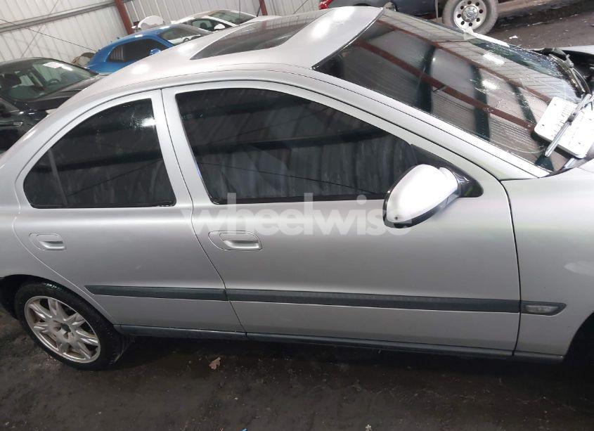 Photo 13 of 2003 Volvo S60 2.5T AWD (VIN YV1RH59H532242503)