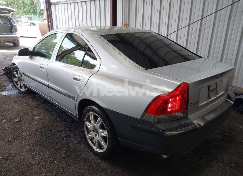Photo 3 of 2003 Volvo S60 2.5T AWD (VIN YV1RH59H532242503)