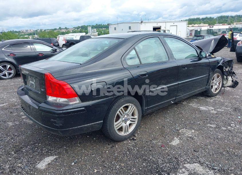 Photo 4 of 2008 Volvo S60 2.5T (VIN YV1RS592482685570)