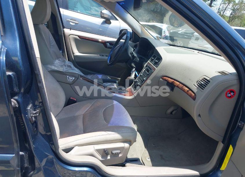 Photo 5 of 2008 Volvo S60 2.5T (VIN YV1RS592782701678)