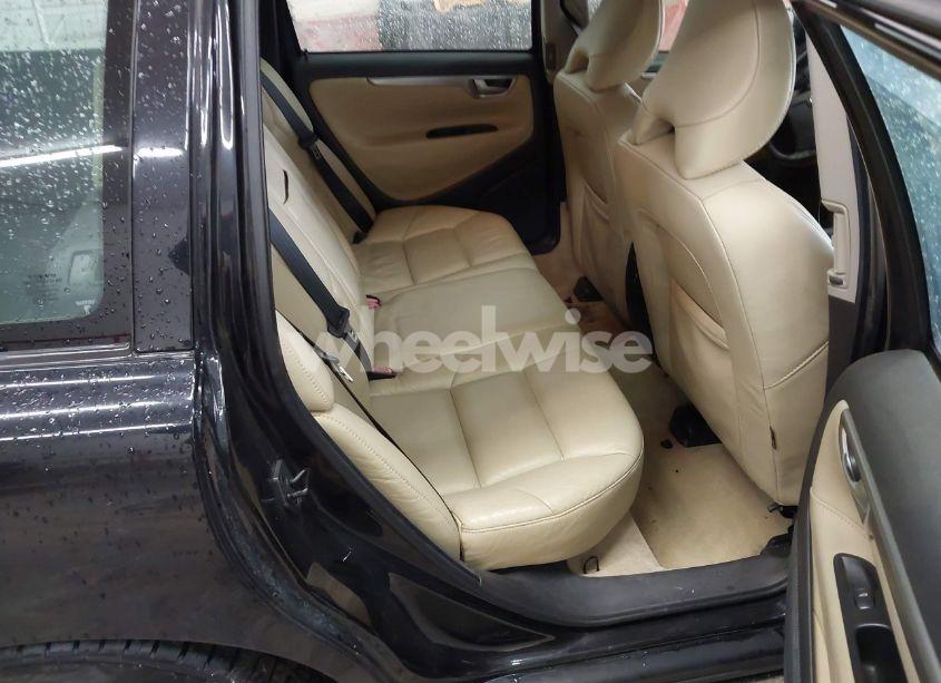 Photo 8 of 2007 Volvo V70 R (VIN YV1SJ527072648718)