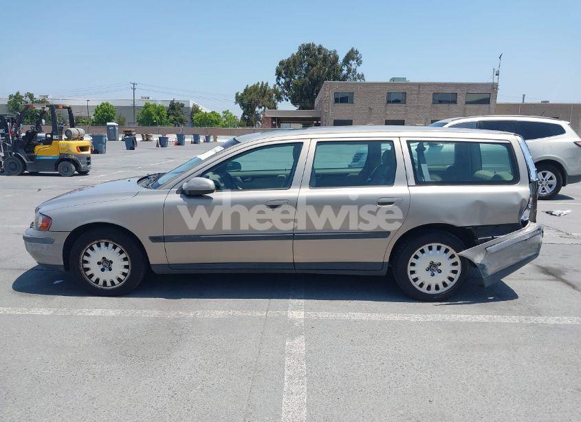 Photo 14 of 2001 Volvo V70 2.4T (VIN YV1SW58D911021608)