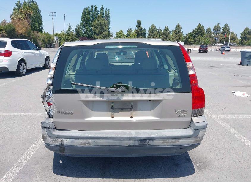 Photo 16 of 2001 Volvo V70 2.4T (VIN YV1SW58D911021608)