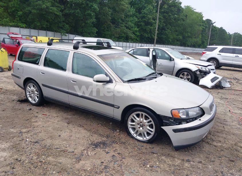 2002 Volvo V70 2.4T (VIN YV1SW58DX21185421) main photo