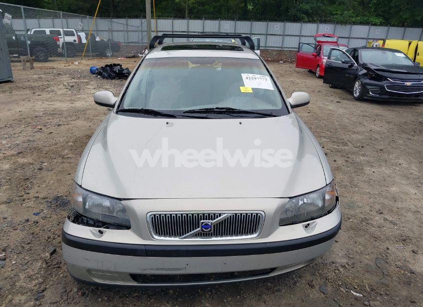 Photo 12 of 2002 Volvo V70 2.4T (VIN YV1SW58DX21185421)