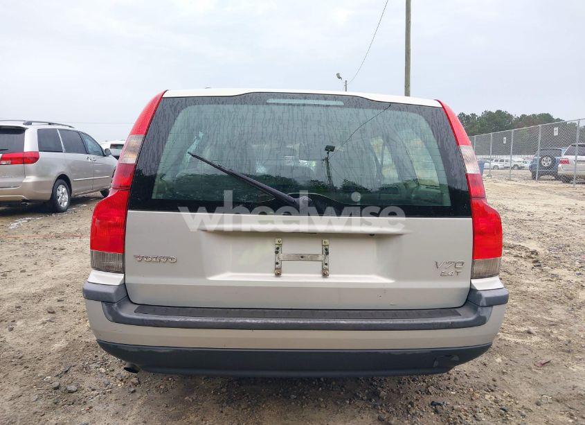 Photo 16 of 2002 Volvo V70 2.4T (VIN YV1SW58DX21185421)